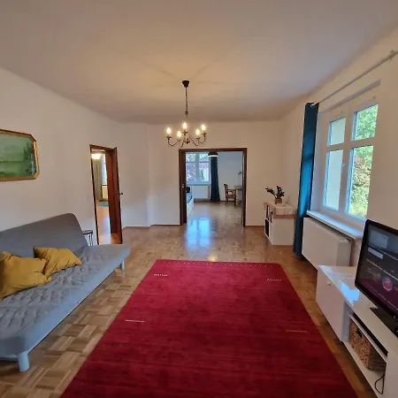 Geraeumige Und Zentrale Apartment Stahnsdorf