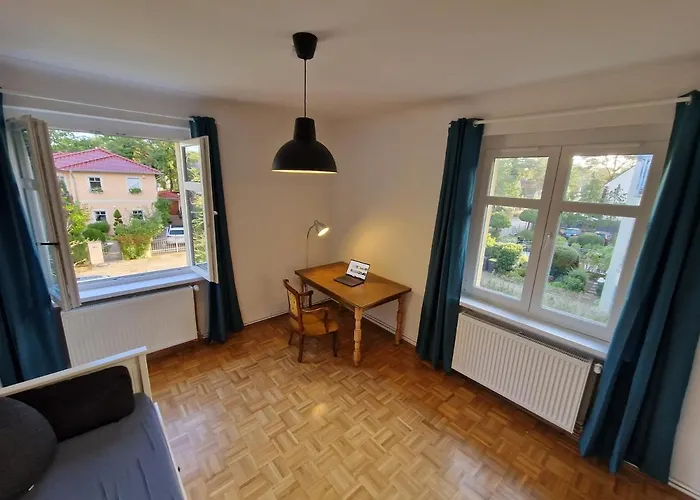 Geraeumige Und Zentrale * Stahnsdorf