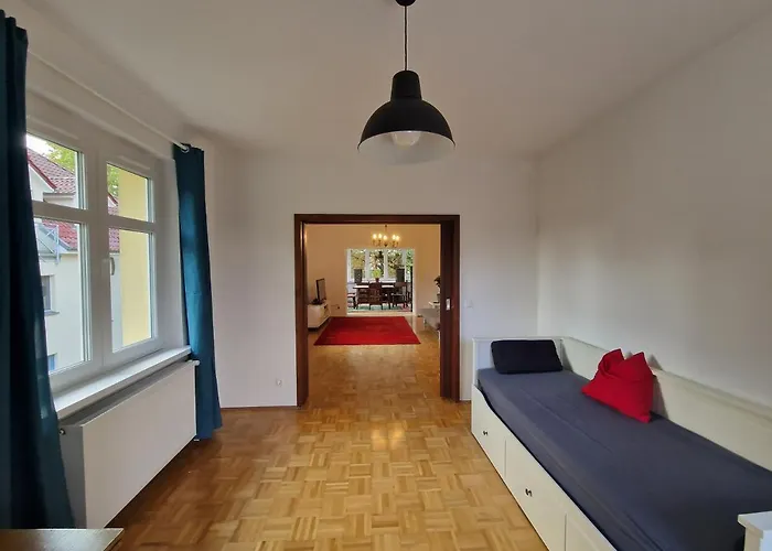 Geraeumige Und Zentrale *